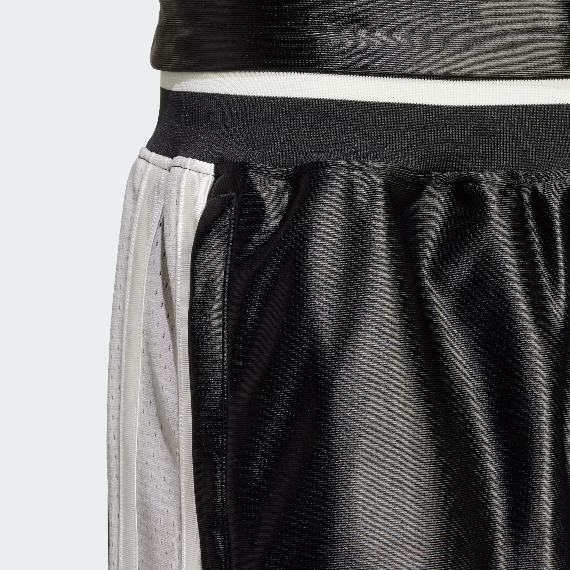 Men Originals Cutline Shorts