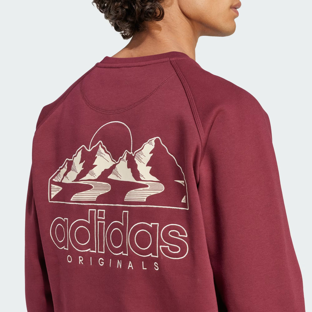 Winter Resort Mountain Graphic Fleece Crewneck Sweatshirt