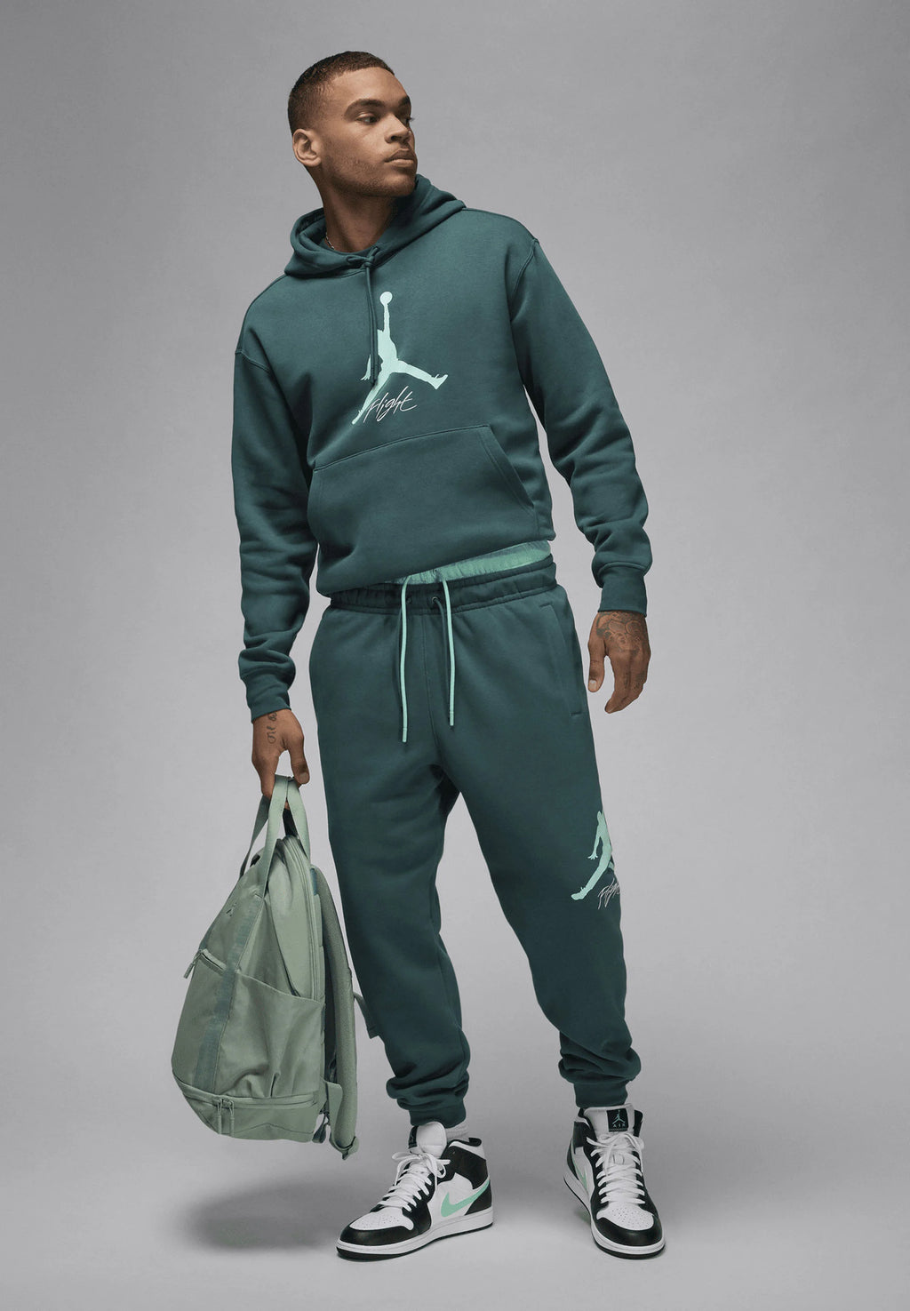 Jordan BASELINE - Hoodie - oxidised green light dew